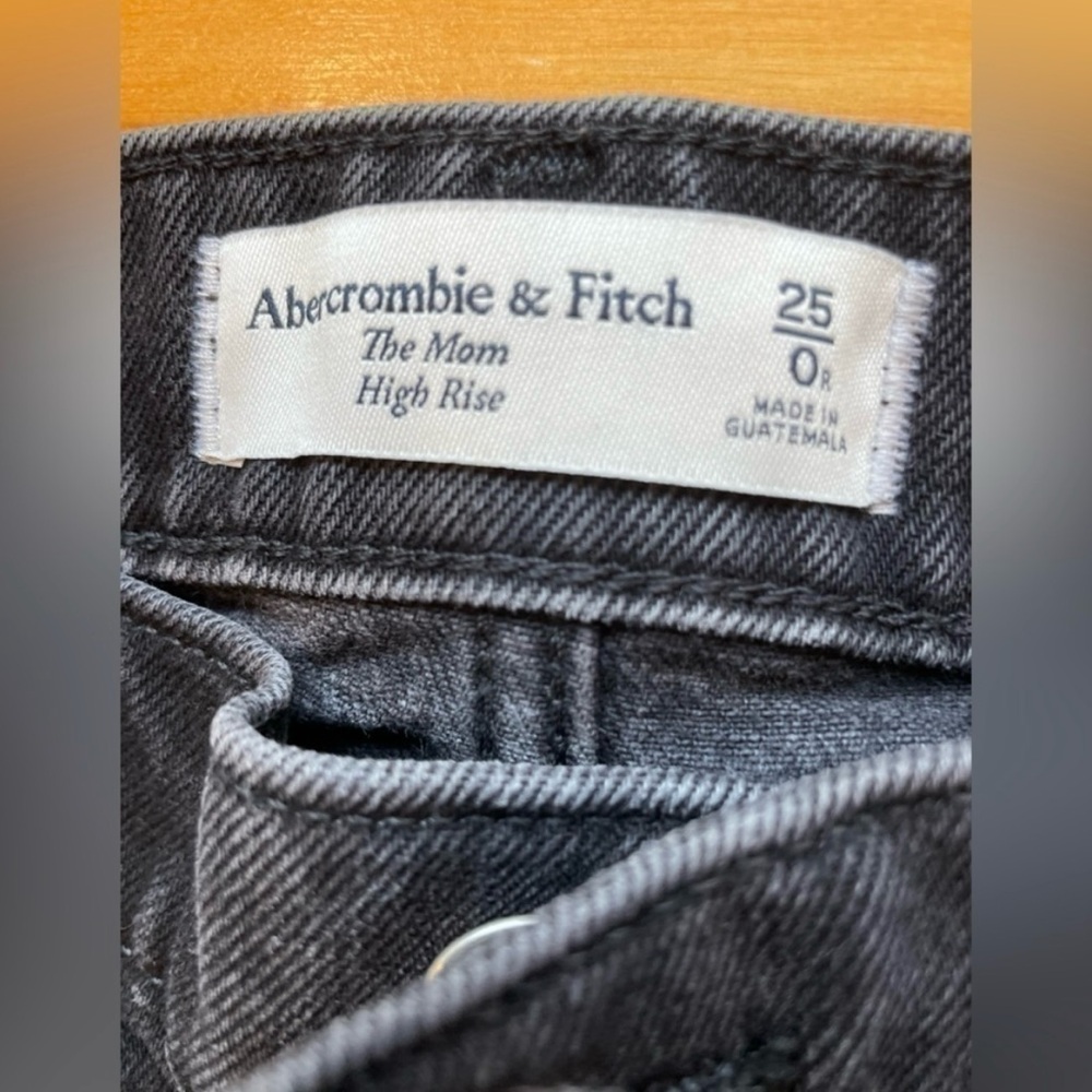 Abercrombie & Fitch Black Cropped Jeans - Picture 4 of 8